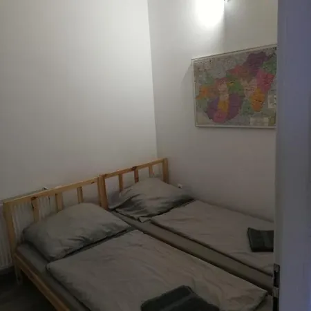 Apartament Downtown 4 Bedroom With Balcony On Szell K Street Szombathely